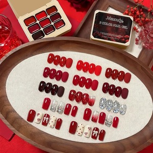 Set de Esmalte de Uñas Sólido Adhesivo en 9 Colores Rojo Vino - Nuevas Tendencias: Rojo Tomate, Rojo Cereza, Esmalte de Uñas Sólido en Cuadrícula de Nueve Cuadrados - Product Image 3
