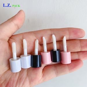LZ Pack Estoque Venda quente testador 1.5ml mini tubos de brilho labial fofos para crianças de marca própria redondo preto branco rosa tubos minúsculos de brilho labial - Product Image 3