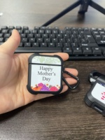 Nouvel étui portable anti-chute en caoutchouc 2D à sublimation vierge avec 4 coins renforcés pour Airpods 4 et Pro 3, avec crochet, idéal pour une utilisation promotionnelle