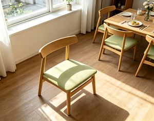 Chaise scandinave en bois avec siège rembourré vert, meubles modernes pour salon - Product Image 1
