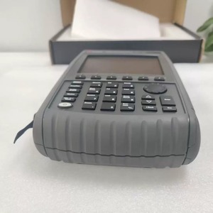 Analizador de Microondas Portátil Keysight N9917a Fieldfox, Frecuencia de 18 GHz, 18 GHz a 1 GHz -155 dBmW - Product Image 3