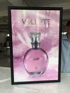 Vente directe usine – Boîtes lumineuses publicitaires LED en alliage d'aluminium de haute qualité 27*40'' pour affiches de cinéma - Product Image 4