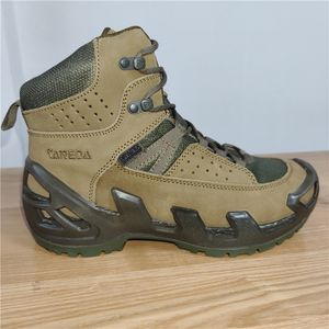 Bottes mi-hautes en daim TSB07 marron foncé avec manches camouflage CP, personnalisées pour la randonnée et la chasse - Product Image 1