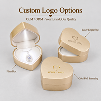 Boîte à bijoux lumineuse en forme de cœur, intérieur en velours, éclairage LED automatique, coque en plastique, pour cadeau de fiançailles ou d'anniversaire