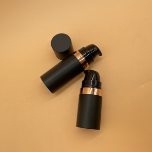 Botella de Bomba Sin Aire de Plástico Negro Mate y Dorado, Capacidades de 5ml, 10ml y 15ml, Tapa de Rosca, para Cosméticos, Lociones, Cremas, Sérum para el Cuidado de la Piel, Probador - Product Image 1