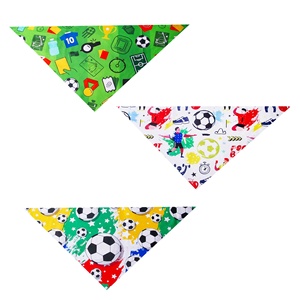 Forniture per animali domestici transfrontaliere: Bestseller - Bandana per animali a tema calcio, Asciugamano anti-bava, Accessori per animali domestici, Design casual per tutte le stagioni - Product Image 5