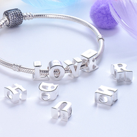 Vente chaude Logo Personnalisé S925 Argent Lettre A-Z Alphabet Charme Plata 925 Lettres Initiales Perle pour Femmes Bracelet Collier Diy