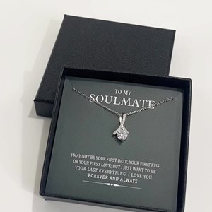 Pendentif en cuivre en forme de cœur ajouré pour femme - Cadeau classique personnalisé pour la Saint-Valentin, collier clavicule, coffret cadeau UIONEN - Product Image 3