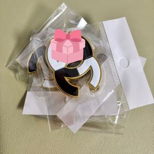 Broche de Lujo de Diseño para Mujer, Estilo Boda <span class=keywords><strong>CC</strong></span>, con Colgante GG de Diamantes de Imitación, Inspiración en Perlas y Diamantes con Electrochapado - Product Image 3