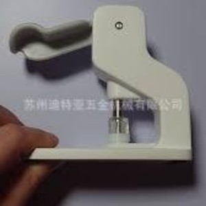 Outil de fixation à pression Kiyohara pour bureau, machine à presser manuelle pour boutons en plastique, pour fixation sur vêtements - Product Image 4