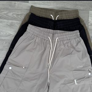 Shorts Bermuda décontractés pour hommes 2025 – Mode urbaine, longueur genou, pour randonnée et course, avec multiples poches, motif uni - Product Image 5