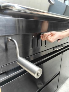 Extra Large Stainless Steel 304 Courtyard Charcoal BBQ for Parties DY-C003A-B Outdoor Kitchen - Product Image 5