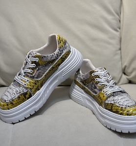 Cómodas Zapatillas Deportivas de Piel de Pitón con Suela Gruesa – Estilo Urbano Casual para Hombre, para Uso Diario y Actividades Ligeras - Product Image 2