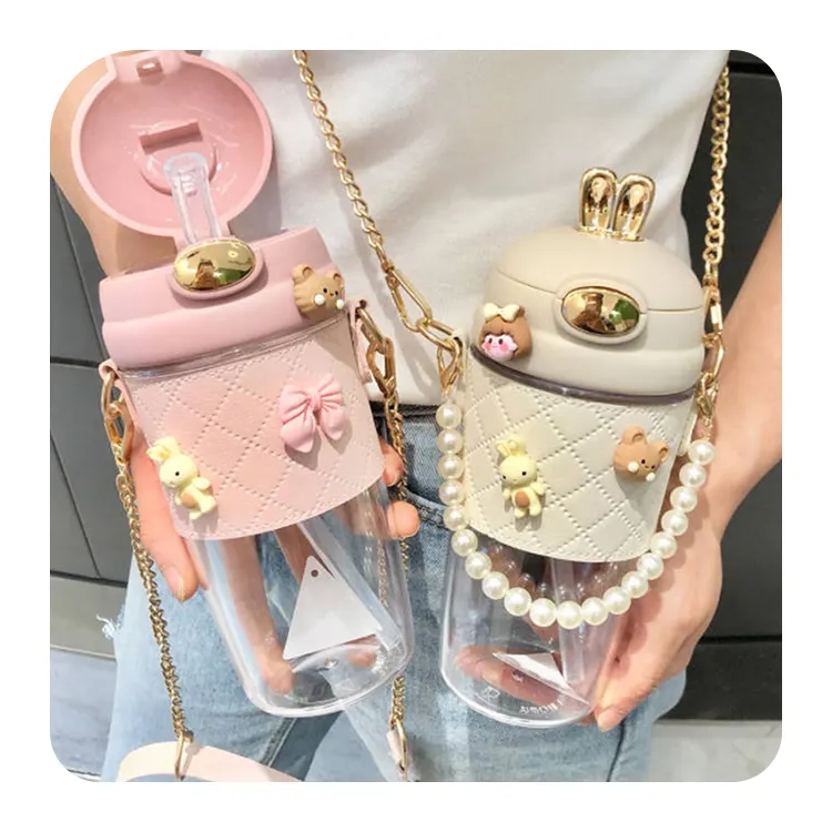 Wholesale 380ml/580ml Portable Girls Kids Plastic Cups Cute Rabbit Ear Water Bottle with Straw Pearls Metal Chain Strap