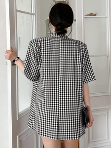 Veste de costume élégante rétro pour femme, à carreaux noirs et blancs, col à revers, double boutonnage, manches courtes, coupe ample - Product Image 2