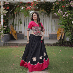 Lehenga Choli de Seda, Traje Étnico Indio, Blusa con Bordado Intenso, Falda Larga Hasta el Suelo para Bodas, Fiestas y Festivales - Product Image 1