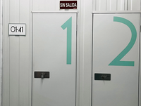 Unités de stockage métalliques modernes personnalisées avec serrure intelligente, casiers électroniques à code numérique pour supermarchés, gymnases et immeubles de bureaux