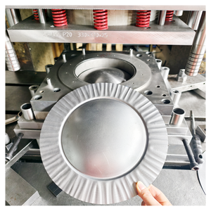 Matrice de découpe et d'estampage métallique de précision sur mesure pour motifs de cartes, outil de découpe OEM/ODM, matrice progressive pour le formage et <span class=keywords><strong>la</strong></span> fabrication de tôles. - Product Image 3