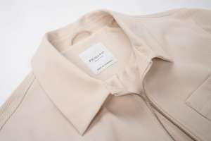 Veste en tricot à col et fermeture éclair intégrale minimaliste pour <span class=keywords><strong>homme</strong></span> de haute qualité - Tissu doux beige, chemise décontractée - Product Image 4