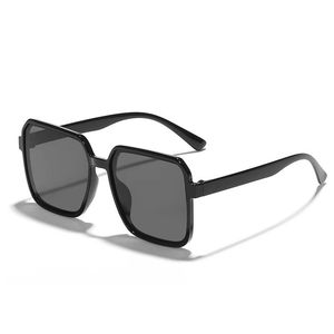 Fashionable square UV-protective sun glasses Oversized <b>Frame</b> Suitable for Both Men and Women Beach Fishing Sunglasses - Product Image 5