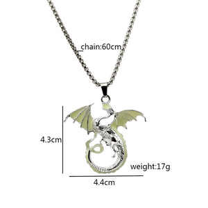Collier Pendentif Lumineux Dragon Volant <span class=keywords><strong>en</strong></span> Alliage avec Chaîne <span class=keywords><strong>en</strong></span> Bambou, Merchandise Game of Thrones <span class=keywords><strong>Euro</strong></span>-Américain, pour Hommes et Femmes - Product Image 1