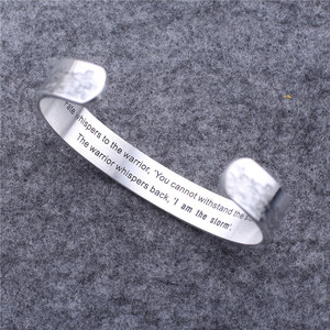 Brazalete de acero inoxidable Chapado en plata con grabado personalizado, brazalete con personalidad 316L, I am <span class=keywords><strong>Storm</strong></span> - Product Image 4