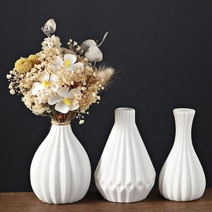 Vaso <span class=keywords><strong>per</strong></span> Fiori in Ceramica Nordica Ecologica, Vaso Moderno Rotondo Bianco Non Smaltato Fai-da-Te <span class=keywords><strong>per</strong></span> Decorazione Casa e Regalo <span class=keywords><strong>per</strong></span> Disegno Bambini - Product Image 3