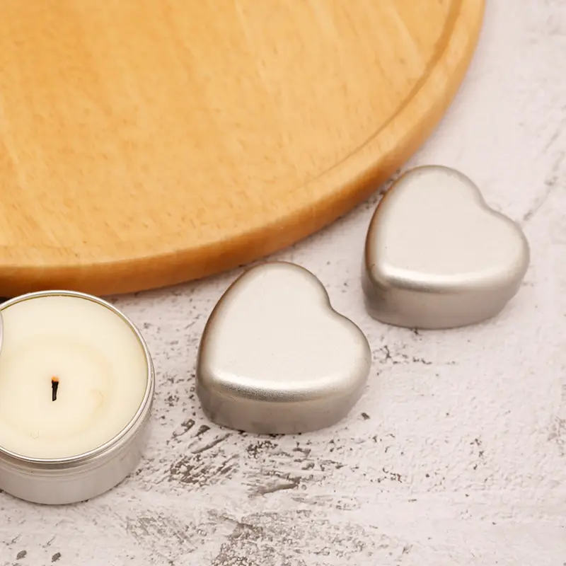 Factory Direct Sale Metal Heart Shaped Mini Tin Can With Lid Portable Outdoor Candle Tin Can