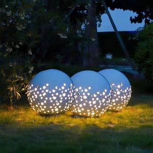 Lampes LED <span class=keywords><strong>à</strong></span> intensité variable haute efficacité pour aménagement paysager extérieur moderne de villas, cours et parcs, design <span class=keywords><strong>boule</strong></span> creuse en acier inoxydable, respectueuses des yeux - Product Image 5