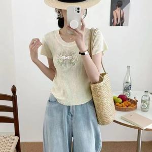 Ropa de alta calidad, suéter ajustado de manga corta bordado para mujer, cuello redondo, tops bonitos de verano para mujer - Product Image 6