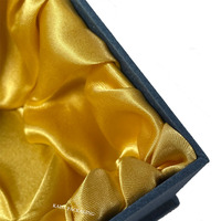 Boîte cadeau en forme de livre personnalisable pour l'artisanat | Satin de soie doublé de feuille d'or | Emballage d'artefacts de luxe et d'objets de collection