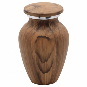 Urna Funeraria de Latón Macizo Estilo Europeo para Cenizas, Capacidad de 3 Pulgadas Cúbicas, Medidas 25.4 x 16.5 x 16.5 Centímetros - Product Image 1