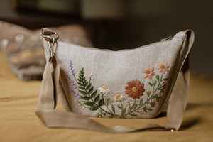 Sac bandoulière en cuir de qualité supérieure, parfait pour un usage quotidien, les voyages ou le travail, avec une finition lisse, du cuir durable, plusieurs poches - Product Image 2