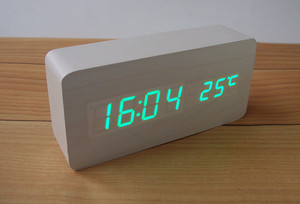 Деревянные часы с цифровым дисплеем - Product Image 5