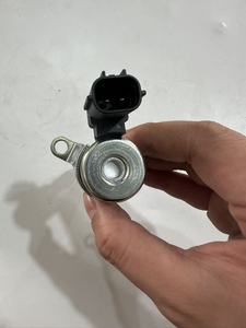 Soupape de commande d'huile de distribution d'arbre à cames VVT de marque COWTOTAL Assy pour Toyota Echo OEM 15330-21010 15330-21011 - Product Image 1