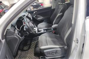 <span class=keywords><strong>Audi</strong></span> <span class=keywords><strong>Q3</strong></span> 35 TFSI Fashion Dynamic 1.4T 110kW 250Nm 7 vitesses DCT Traction avant Voiture d'occasion 2023 - Product Image 3