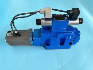 R900249275 4WRKE25W6-350L-3X/6EG24ETK31/A1D3M Direccional Proporcional Hidráulico 24 VCC 870 L/min - Product Image 1