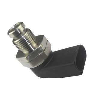 1800Bar <span class=keywords><strong>CR</strong></span> SENSOR de riel de presión de combustible para BMW 7787167 0281002497 13537787167 13577787167 0 281 002 497 13 53 7 787 167 - Product Image 1
