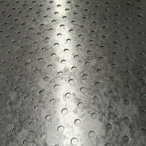 Tôle perforée pour toiture industrielle, acier au carbone galvanisé à chaud, aluminium, résistant au feu, anticorrosion, extérieur - Product Image 4