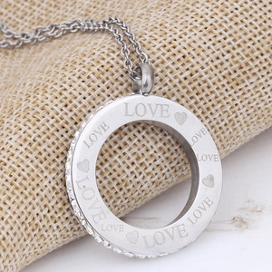 Pendentif rond en or avec gravure d'amour et strass tchèques, collier pour femme, cadeau - Product Image 4