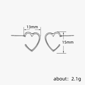 Orecchini a Cuore Cavo per Donne, Gioielli Minimalisti alla Moda - Product Image 4