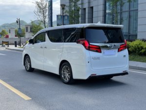 La voiture professionnelle <span class=keywords><strong>2021</strong></span> <span class=keywords><strong>Toyota</strong></span> <span class=keywords><strong>Alphard</strong></span> hybride 2.5L Premium Edition est exportée à bas <span class=keywords><strong>prix</strong></span> - Product Image 5