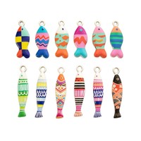 H0928 Ciondoli a forma di pesce in acciaio inossidabile con smalto colorato, a righe brillanti, piccoli pendenti a forma di pesce oceanico per gioielli fai da te, per collane e bracciali