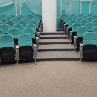 Usine vente chaude à bas prix de haute qualité pliante rangée auditorium chaises église chaises tissu d'emballage souple