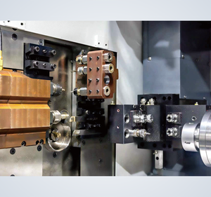 Torno Fresadora CNC HANSUN Suiza para Metal, Recorrido de Alimentación del Husillo de 105 mm con Función de Taladrado y Roscado HS-26ZL-D - Product Image 2