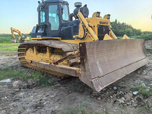 Bulldozer sur chenilles d'occasion Shandong SHANTUI SD16, modèle 2016, poids opérationnel de 16 tonnes, avec composants principaux inclus. Moteur et pompe - Product Image 2