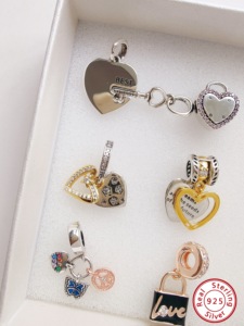 Dijes de Corazón con Certificación GDTC de la Marca HaYa para la Fabricación de Joyas, Dijes de Plata de Ley 925 al por Mayor, Estilo Pan, Dijes DIY Dora, Moda Unisex - Product Image 6