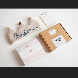 Bordado personalizado nombre algodón corona decoración Primer cumpleaños fiesta sombrero para bebé con pompón de fieltro - Product Image 3