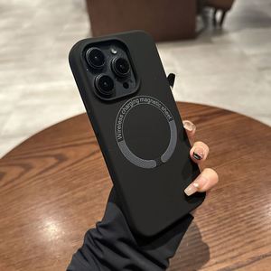 Coque de téléphone en silicone liquide magnétique pour iPhone 16 Pro Max 15 Pro 14 Plus 13 12 11, charge sans fil, coque arrière de haute qualité - Product Image 5