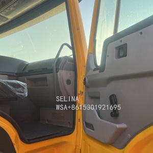 Camión rociador HOWO 6x4, cisterna de agua de 3000-5000 galones, ¡combustible diésel nuevo y usado para la construcción en África a la venta! - Product Image 4